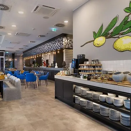 - The Niu, Square By Ihg Отель